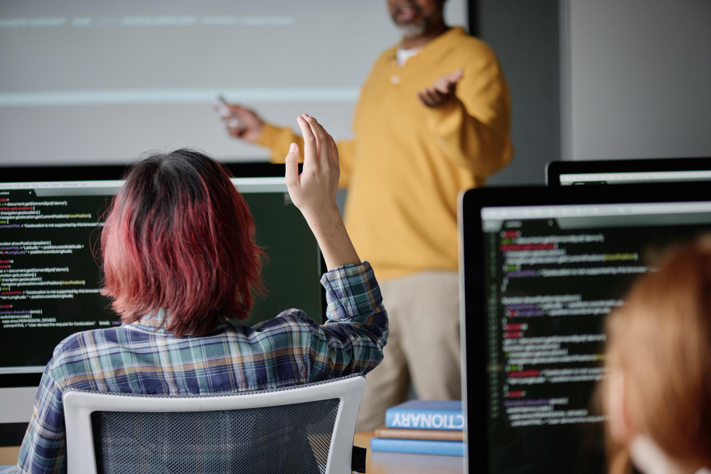 Programavimo kursai nemokamai – ar iš tiesų galima išmokti be išlaidų?