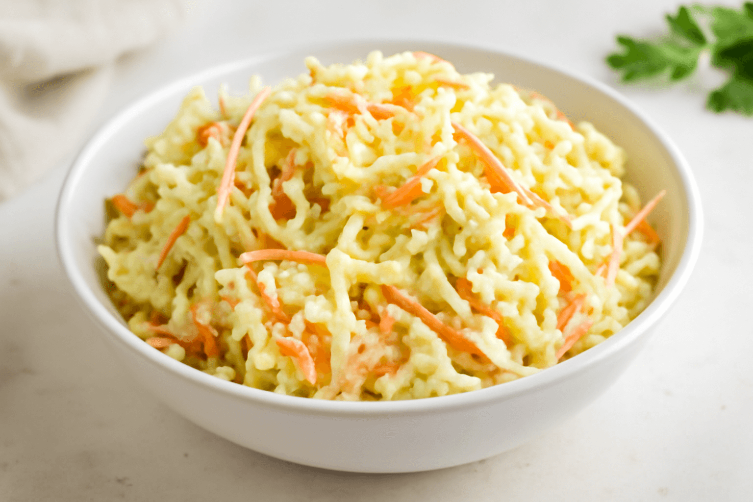 „Coleslaw“ salotos: kremiškos ir traškios per 10 minučių